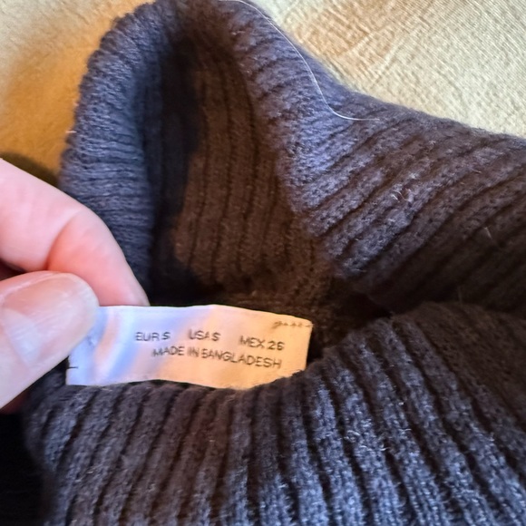 NWOT Zara Black Ribbed Turtleneck Sweater - Picture 3 of 3